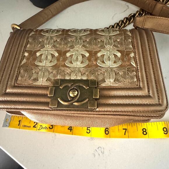 Chanel *Runway* Paris-Dubai Small CC Boy Bag Bronze Gold Metallic Series 20 - Picture 10 of 14
